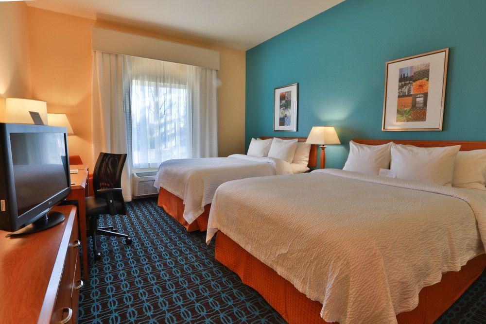 Fairfield Inn & Suites Берлингтон Экстерьер фото