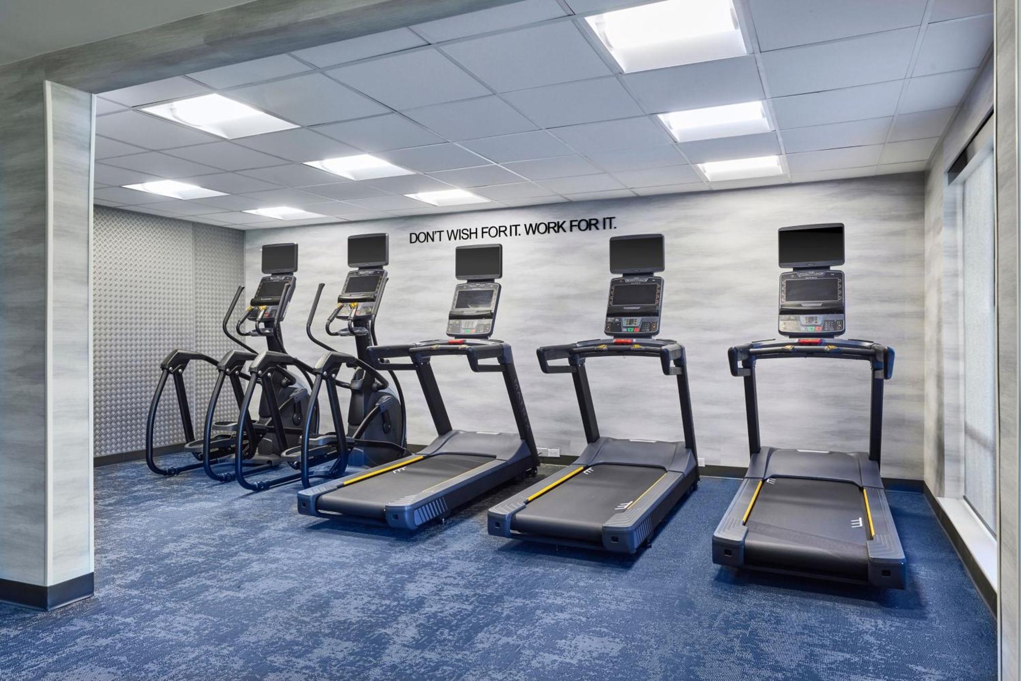 Fairfield Inn & Suites Берлингтон Экстерьер фото