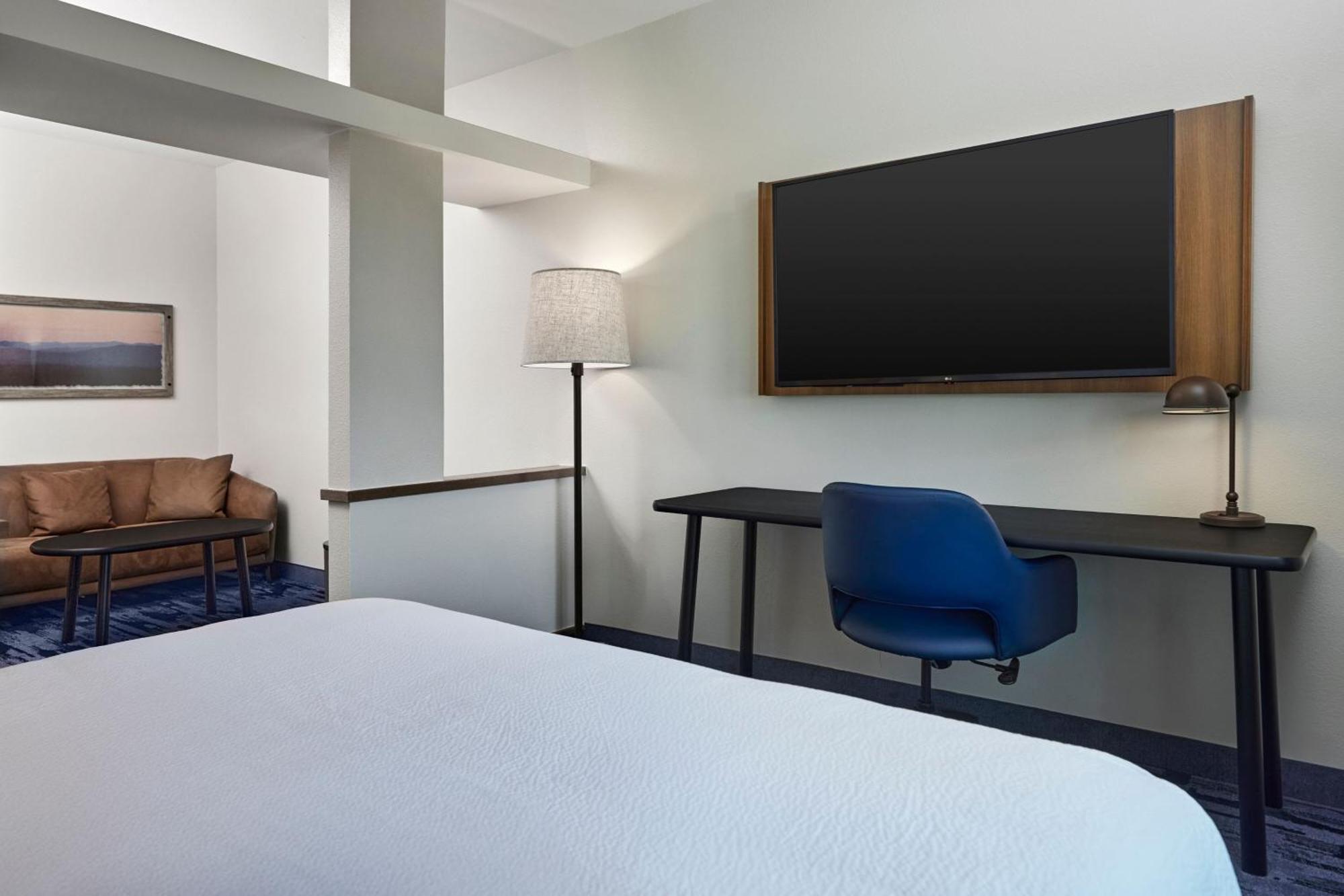 Fairfield Inn & Suites Берлингтон Экстерьер фото