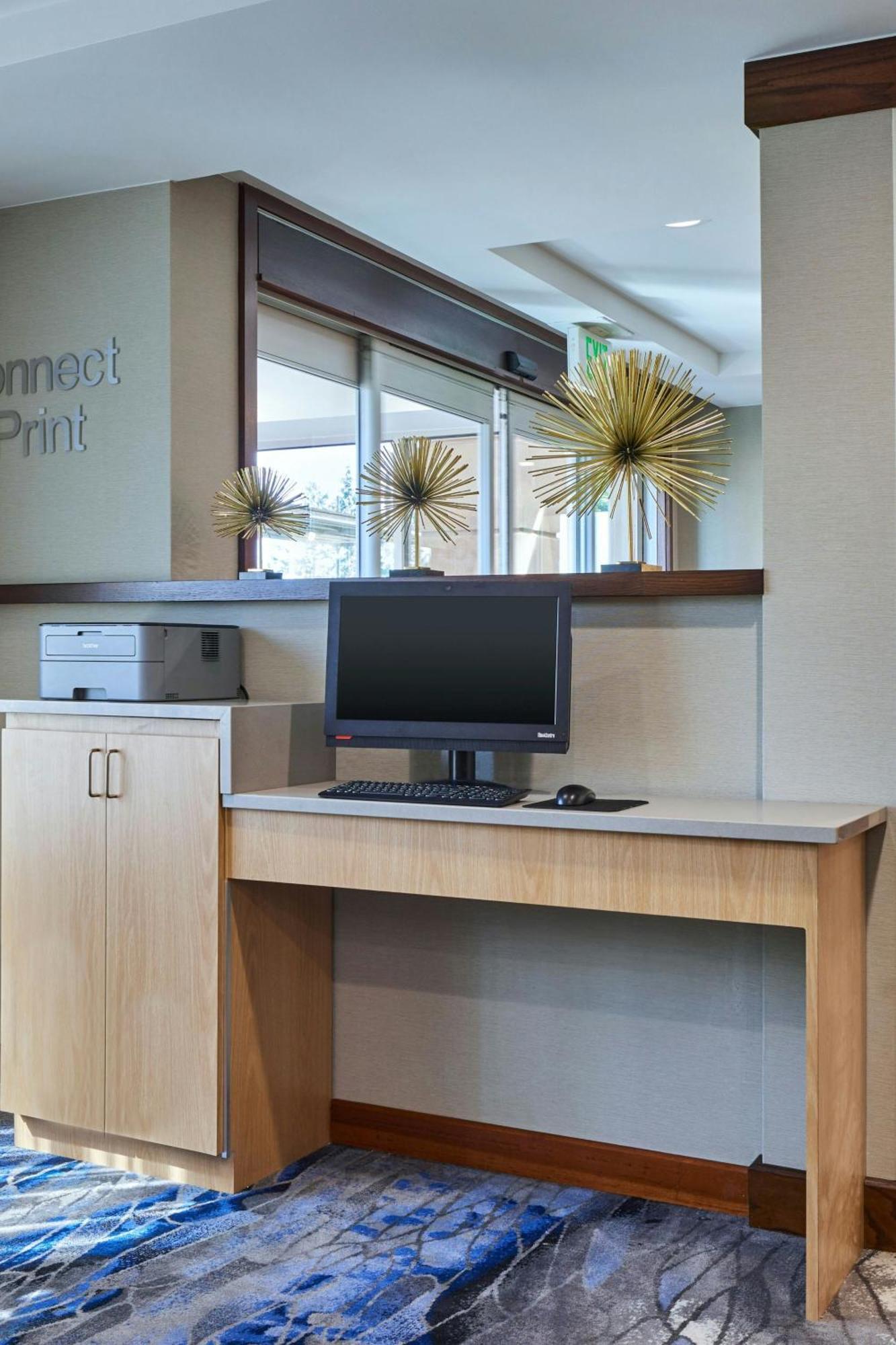 Fairfield Inn & Suites Берлингтон Экстерьер фото