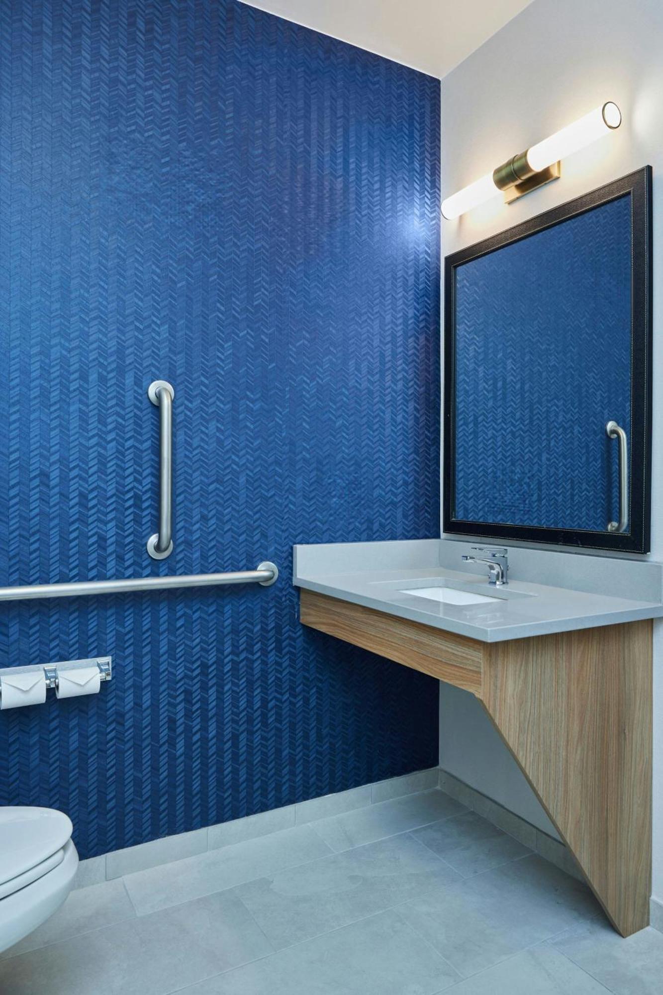 Fairfield Inn & Suites Берлингтон Экстерьер фото